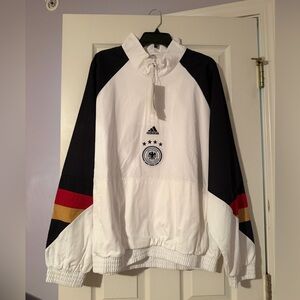 NWT Adidas men’s Germany national team icon raglan quarter zip size large
